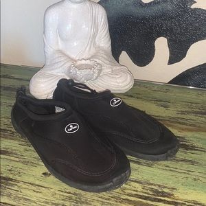 Water shoes